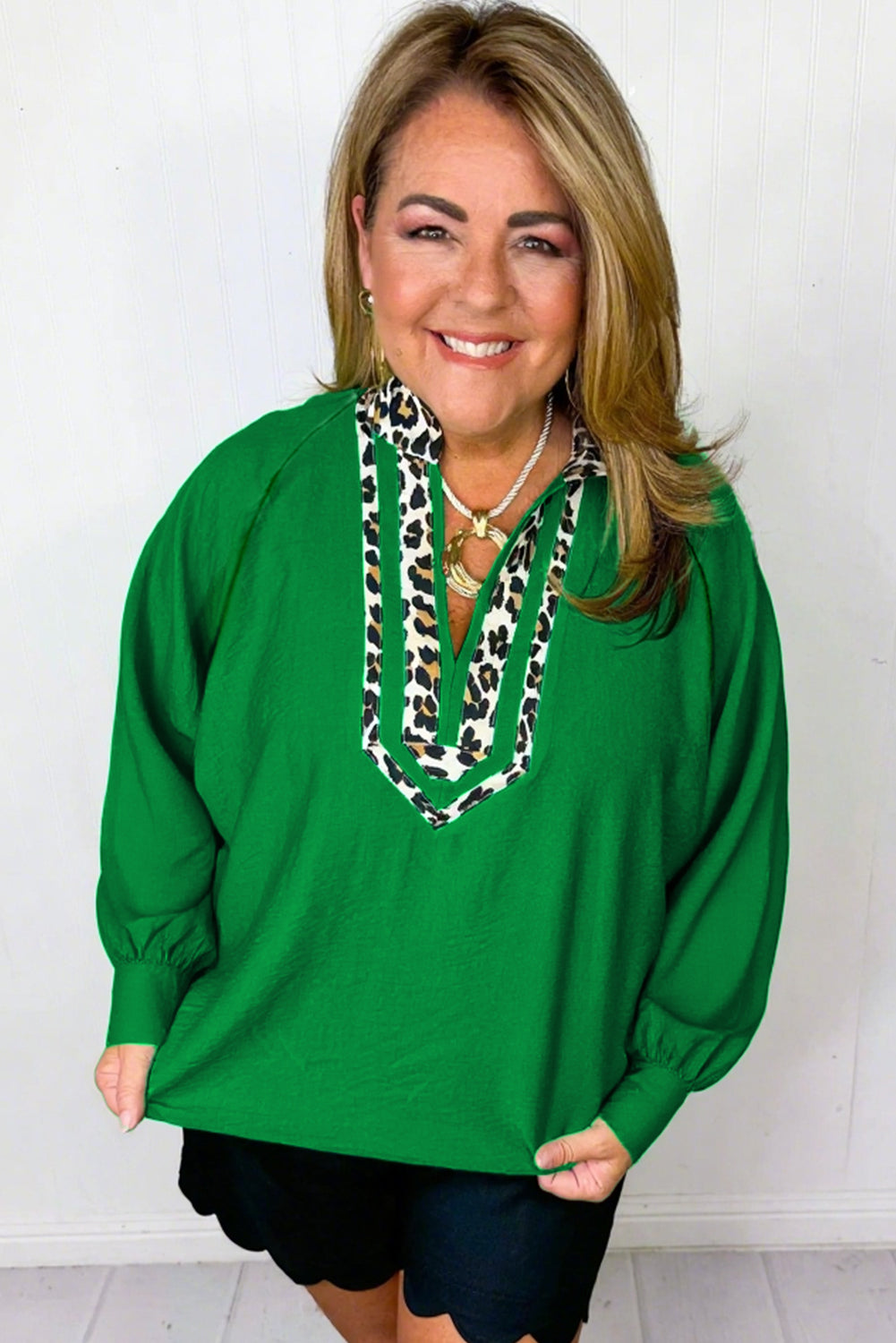 Green Leopard Trim Puff Sleeve Blouse Curvy