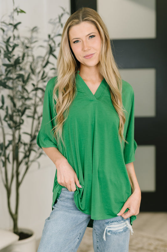Lizzy Breeze Top in Kelly Green