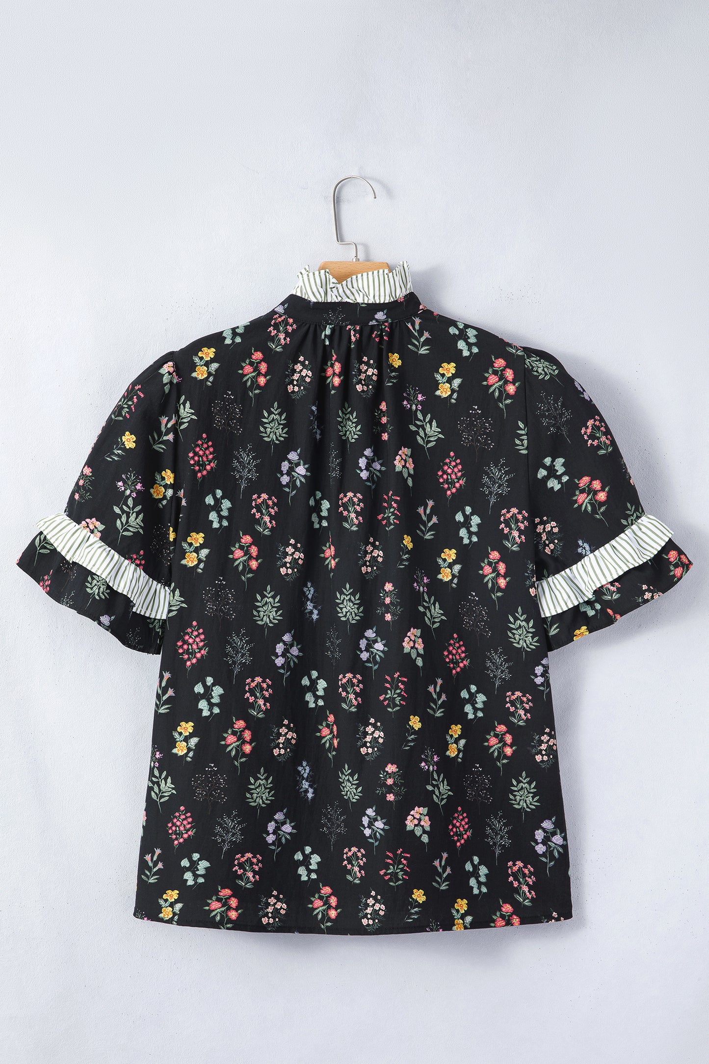Black Contrast Frilled Trim Short Sleeve Floral Shirt