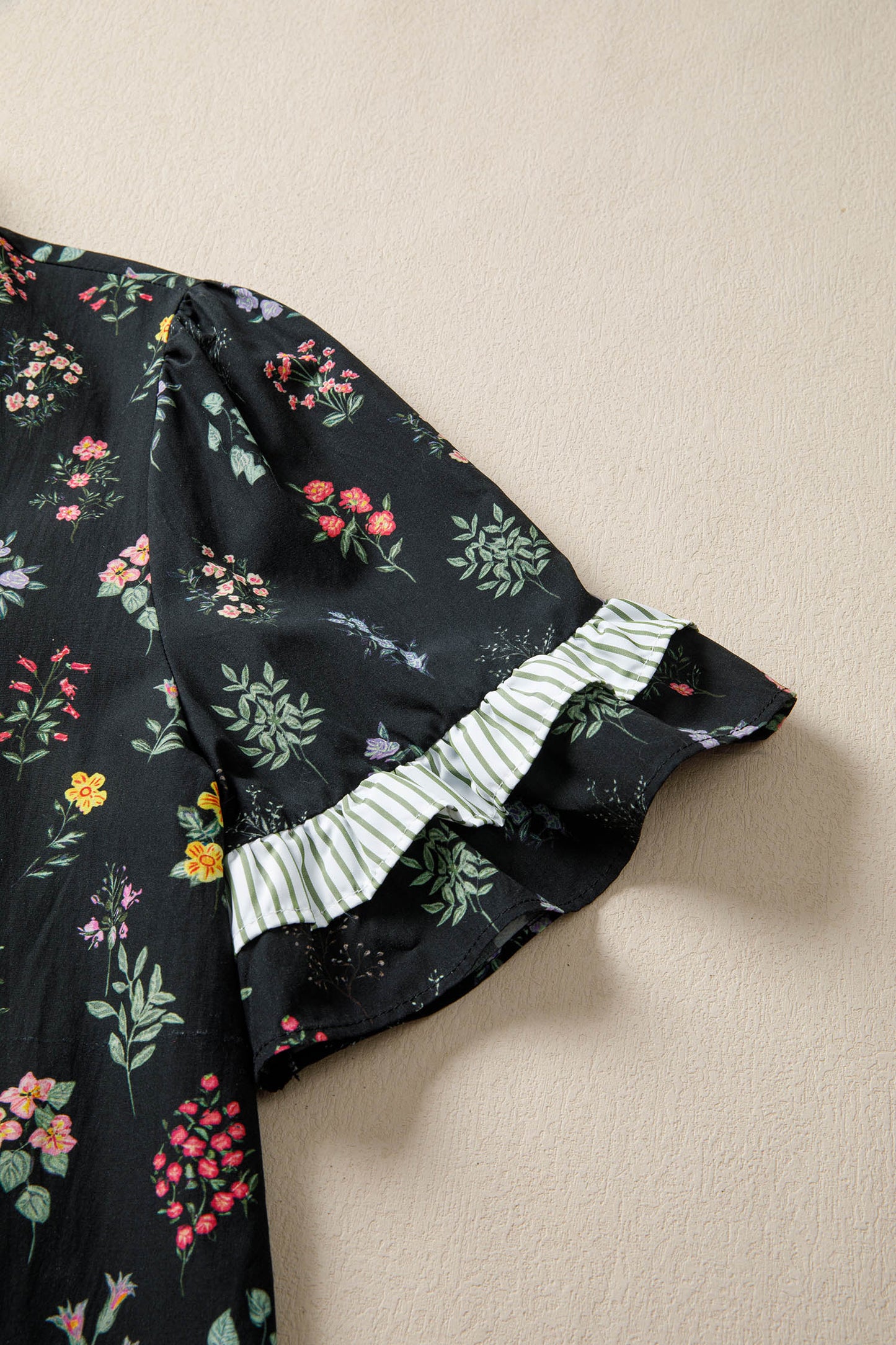 Black Contrast Frilled Trim Short Sleeve Floral Shirt